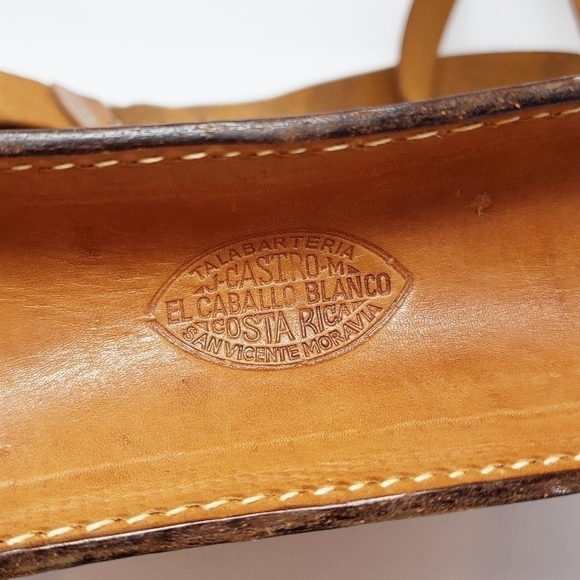 Tooled leather purse - Picture 5 of 7